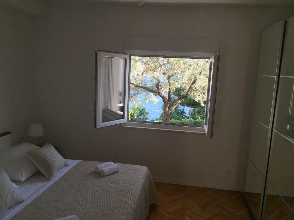 Sea View Apartment With A Huge Terrace 皮萨克 外观 照片