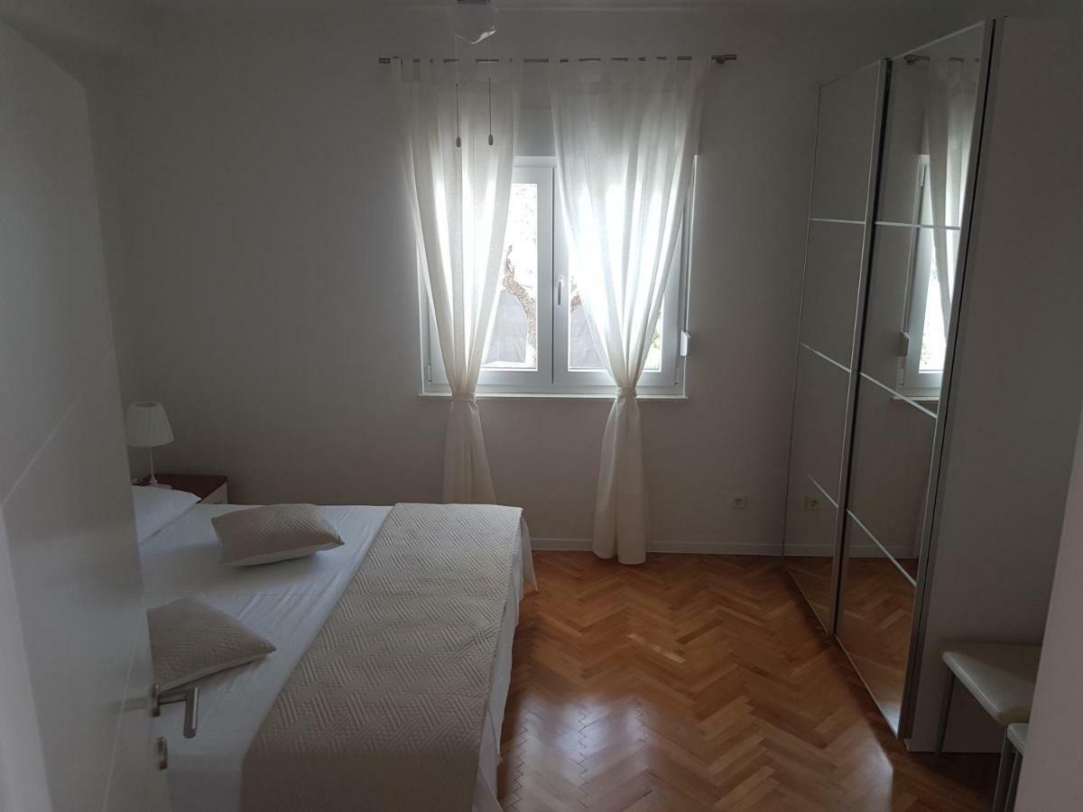 Sea View Apartment With A Huge Terrace 皮萨克 外观 照片